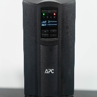 APC Smart-UPS 2200 Uninterruptible Power Supply image 2